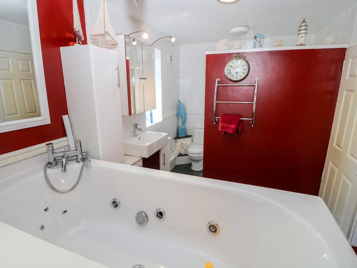 Sea View Apartment Пулхели Экстерьер фото